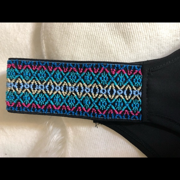 Flowy Black Sheer Tank Top - Picture 2 of 3